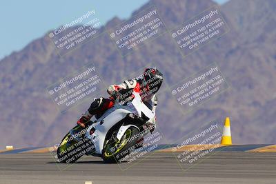 media/Oct-01-2023-SoCal Trackdays (Sun) [[4c570cc352]]/Turn 9 Set 1 (950am)/